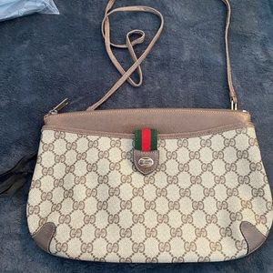 Vintage Gucci clutch/crossbody